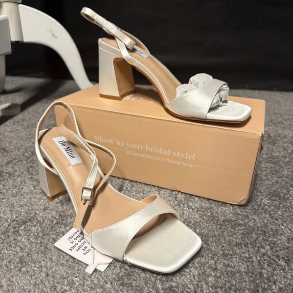 mine Elegant White Slingback Heels